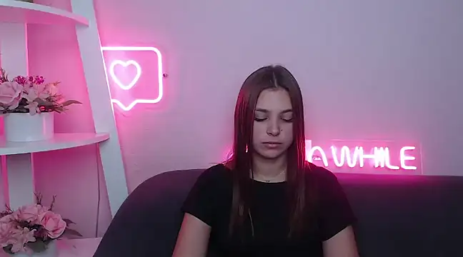 Snapshot of MilanaAngelAs chatting on February 15, 11:50 am MilanaAngelAs online show from February 15, 11:50 am
