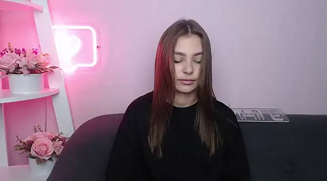 Snapshot of MilanaAngelAs chatting on March 4, 5:42 am MilanaAngelAs online show from March 4, 5:42 am