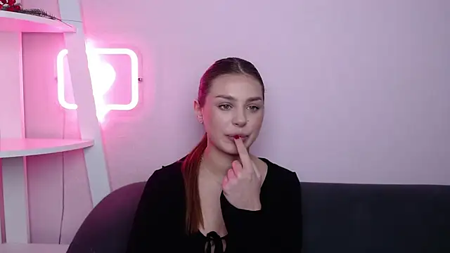 MilanaAngelAs online show from March 15, 5:47 am