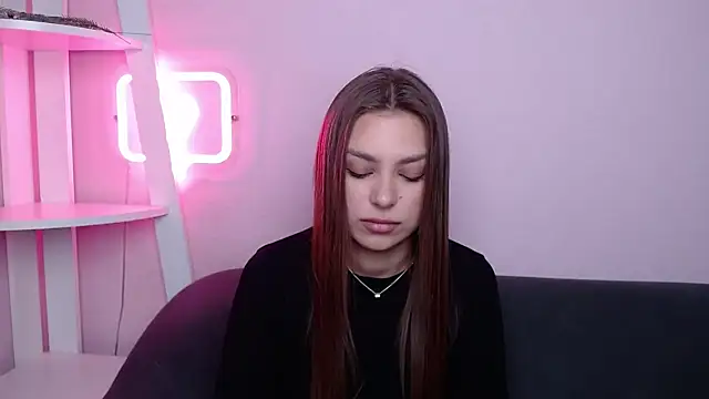 MilanaAngelAs online show from April 5, 4:52 am