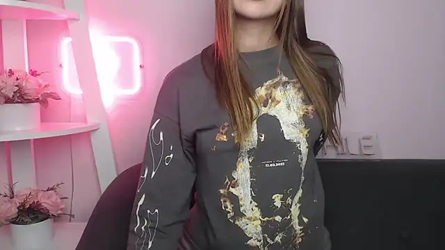 MilanaAngelAs online show from November 16, 6:12 pm