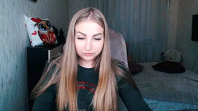 Snapshot of _KittyBoo chatting on December 17, 7:24 am KittyBoo online show from December 17, 7:24 am