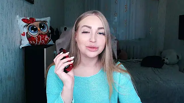  KittyBoo online show from November 30, 8:15 am