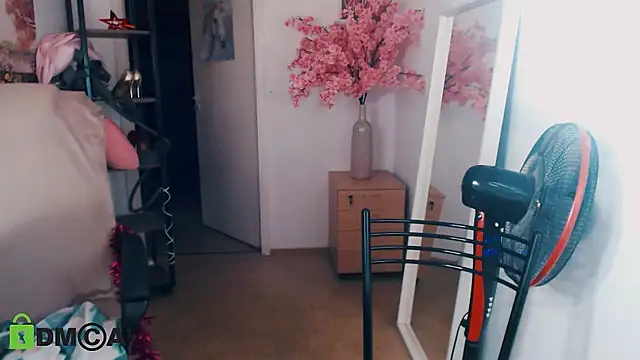  KittyBoo online show from February 6, 2:58 pm