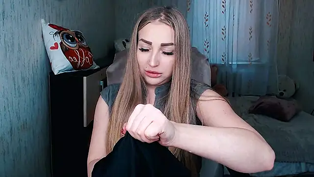 Snapshot of _KittyBoo chatting on January 6, 11:14 am KittyBoo online show from January 6, 11:14 am