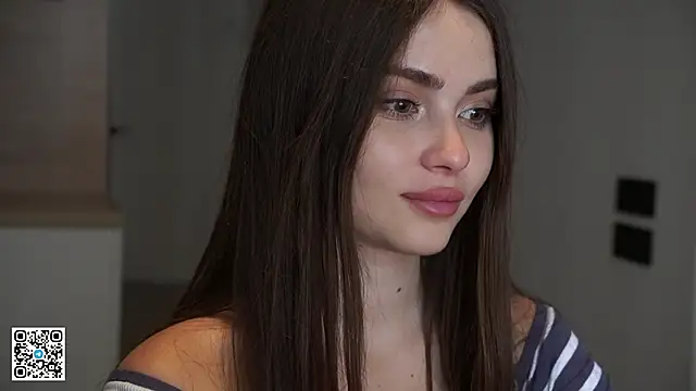 CarmenMoore26 online show from March 31, 10:06 am