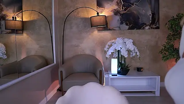 EvaZane online show from March 14, 8:48 pm