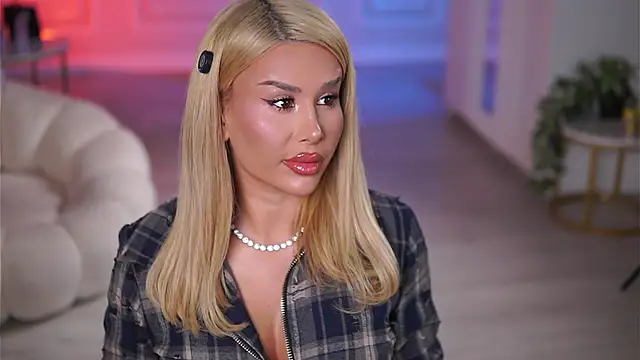 EvaZane online show from February 17, 6:49 pm