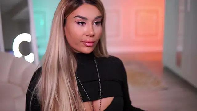 Snapshot of EvaZane chatting on November 20, 8:09 pm EvaZane online show from November 20, 8:09 pm