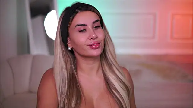 Snapshot of EvaZane chatting on November 29, 9:59 pm EvaZane online show from November 29, 9:59 pm