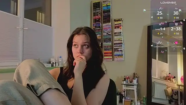 Addelin Moon online show from May 17, 8:42 pm