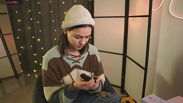 Addelin Moon online show from January 29, 3:58 pm