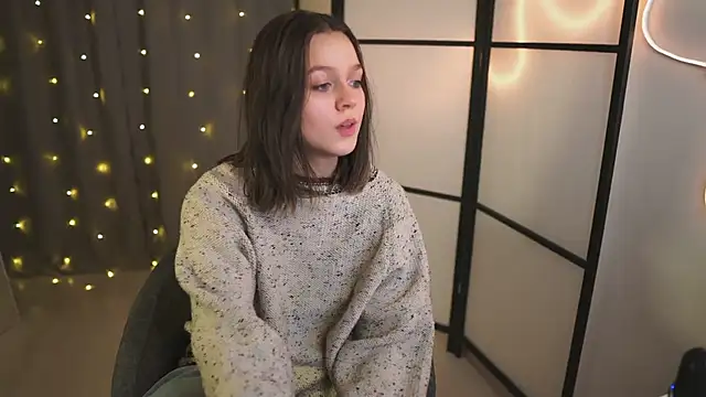 Addelin Moon online show from January 18, 7:26 pm