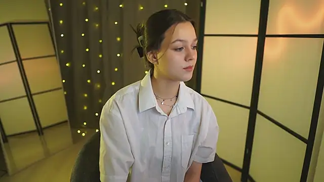 Addelin Moon online show from February 19, 3:27 pm