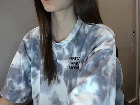 LiDonnaa online show from December 4, 1:32 pm