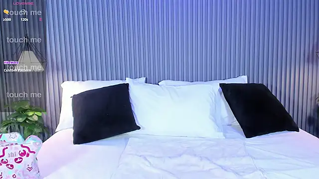 Snapshot of vanity_sex chatting on November 25, 11:43 am vanity sex online show from November 25, 11:43 am