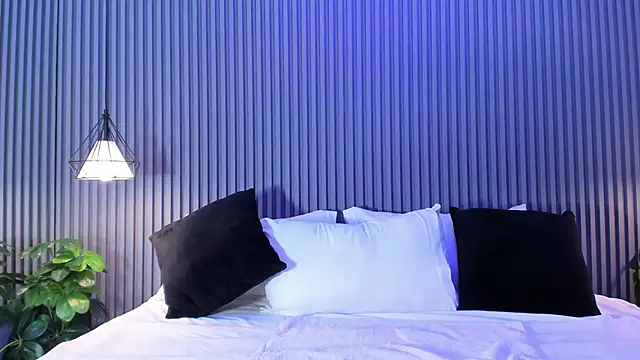 Snapshot of vanity_sex chatting on December 3, 11:42 am vanity sex online show from December 3, 11:42 am