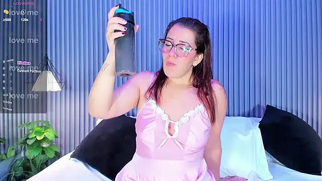 Snapshot of vanity_sex chatting on November 20, 11:44 am vanity sex online show from November 20, 11:44 am