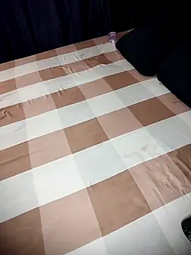 Snapshot of KikiLovesD chatting on September 16, 10:38 am KikiLovesD online show from September 16, 10:38 am