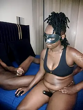 KikiLovesD online show from November 13, 7:56 am