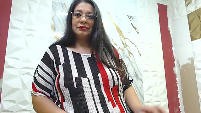 MiaCallie online show from November 11, 1:22 am