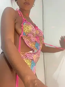 Snapshot of Shhainaysweet chatting on March 22, 9:42 pm Shhainaysweet online show from March 22, 9:42 pm