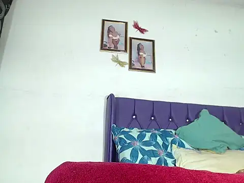 KandyHot  online show from February 5, 1:12 am