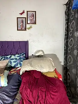 KandyHot  online show from March 7, 12:21 pm