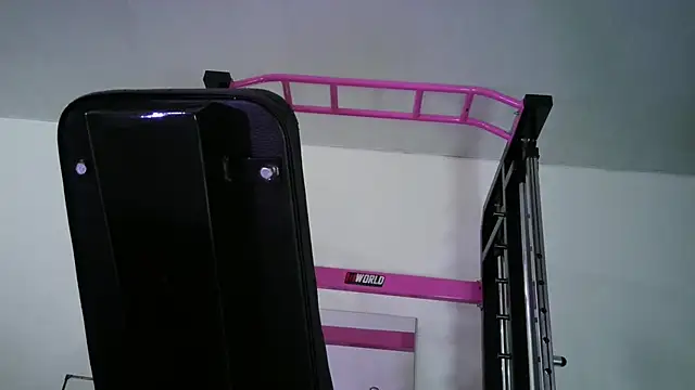 Snapshot of Melisa_cream chatting on December 24, 6:28 pm Melisa cream online show from December 24, 6:28 pm
