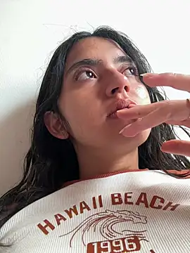 ViolettaSummer online show from April 18, 3:36 pm