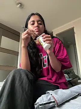 Snapshot of ViolettaSummer chatting on July 14, 8:37 pm ViolettaSummer online show from July 14, 8:37 pm