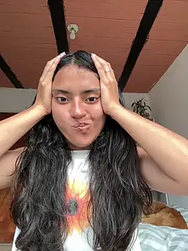 ViolettaSummer online show from April 11, 8:01 pm