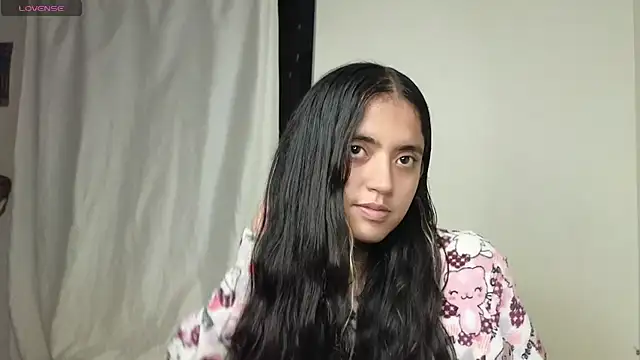 Snapshot of ViolettaSummer chatting on October 12, 12:23 am ViolettaSummer online show from October 12, 12:23 am