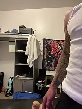 Snapshot of Papinine6 chatting on April 5, 10:33 am Papinine6 online show from April 5, 10:33 am