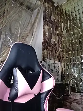 Freya Milf online show from October 26, 6:19 pm