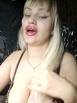 Freya Milf online show from March 30, 8:05 am