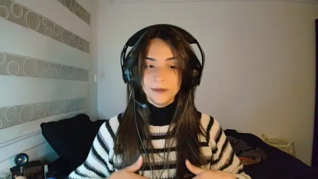 Dollbehavior  online show from October 19, 8:17 am