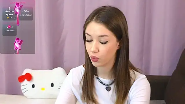 ellie kramer online show from April 28, 5:50 pm