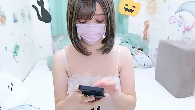 -YU- online show from October 31, 5:31 pm