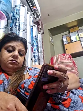 Snapshot of Maaya66 chatting on November 5, 6:44 pm Maaya66 online show from November 5, 6:44 pm