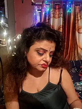 Snapshot of Maaya66 chatting on February 20, 6:03 pm Maaya66 online show from February 20, 6:03 pm