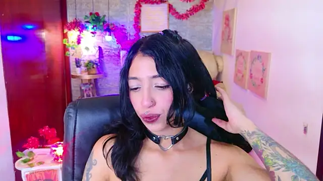 REDHOTTER  online show from December 20, 8:01 pm