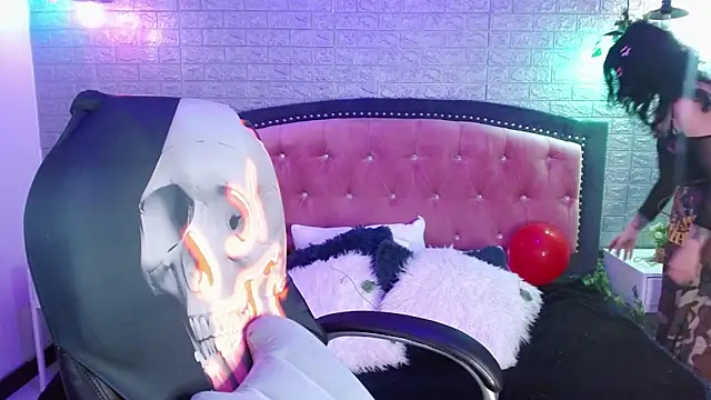 REDHOTTER  online show from March 5, 7:43 pm