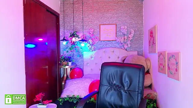 REDHOTTER  online show from February 12, 7:46 pm