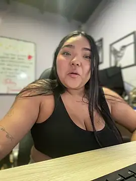 little lissiee online show from December 7, 6:48 am