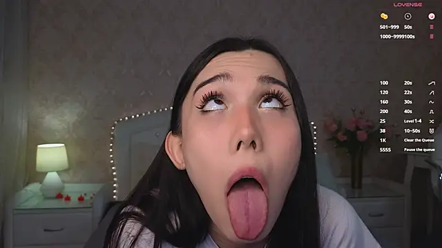 Snapshot of Kaia_Sunshine_Mia chatting on March 22, 3:42 pm Kaia Sunshine Mia online show from March 22, 3:42 pm