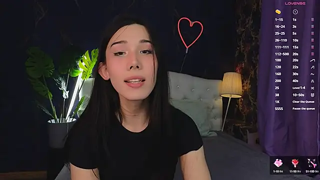 Snapshot of Kaia_Sunshine_Mia chatting on March 9, 4:44 pm Kaia Sunshine Mia online show from March 9, 4:44 pm