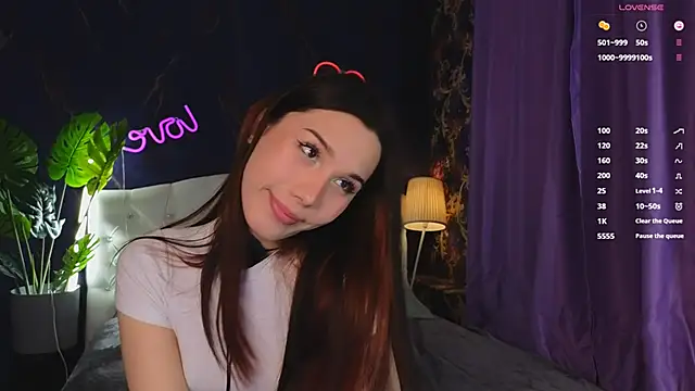 Snapshot of Kaia_Sunshine_Mia chatting on February 28, 4:20 pm Kaia Sunshine Mia online show from February 28, 4:20 pm