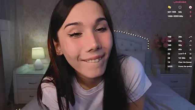 Snapshot of Kaia_Sunshine_Mia chatting on January 27, 2:35 pm Kaia Sunshine Mia online show from January 27, 2:35 pm