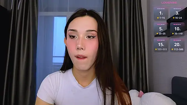 Kaia Sunshine Mia online show from December 19, 12:40 pm